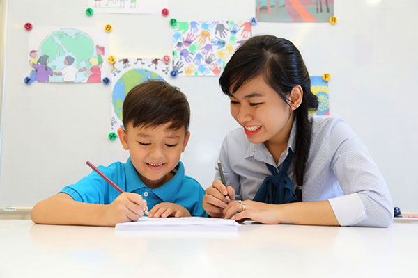 Nhu cầu thuê gia sư dạy kèm tiếng Anh tăng khi sắp vào năm học mới