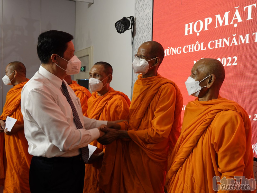 Phát huy vai trò người có uy tín trong đồng bào dân tộc thiểu số