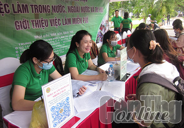 Ðẩy mạnh hợp tác 3 bên, nâng cao hiệu quả giải quyết việc làm