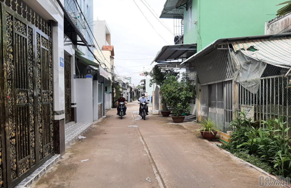 Nhờ phát huy dân chủ, nhiều tuyến hẻm ở phường An Bình được nâng cấp khang trang từ sự đóng góp của người dân.