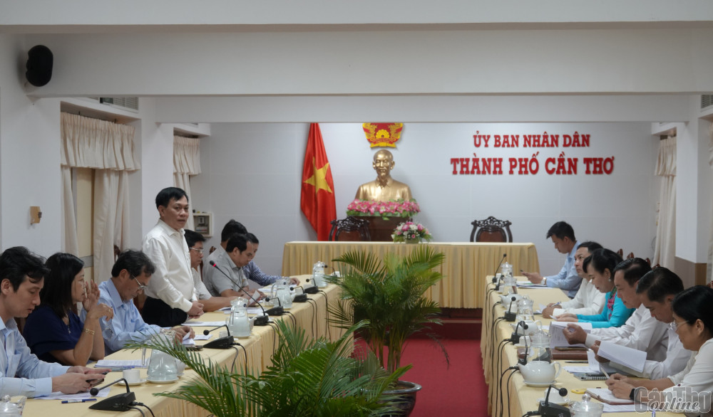 Ông Nguyễn Ngọc Hè phát biểu tại cuộc họp. Ảnh: DUY KHÔI