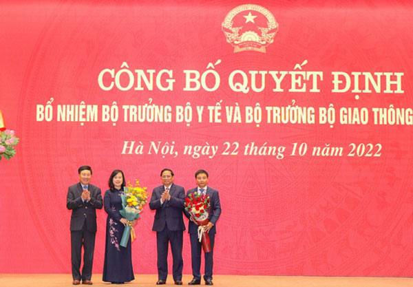 Thủ tướng Phạm Minh Chính trao Quyết định bổ nhiệm Bộ trưởng Bộ Y tế và Bộ trưởng Bộ Giao thông Vận tải