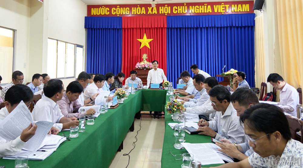 Thới Lai quyết tâm hoàn thành các xã nông thôn mới nâng cao, nông thôn mới kiểu mẫu theo kế hoạch Phó Chủ tịch UBND TP Cần Thơ Nguyễn Ngọc Hè phát biểu tại buổi làm việc. Ảnh: T. TRINH