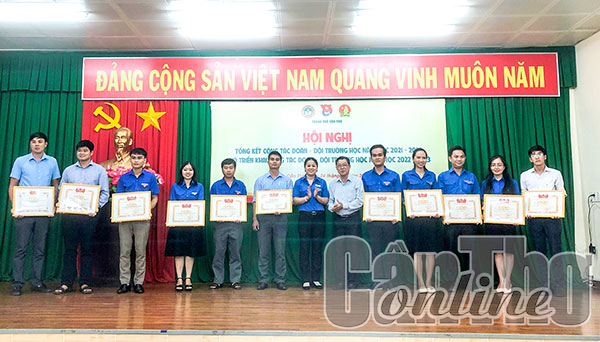 Ðổi mới hoạt động, phong trào giáo dục đạo đức, lối sống và kỹ năng sống cho đoàn viên, học sinh