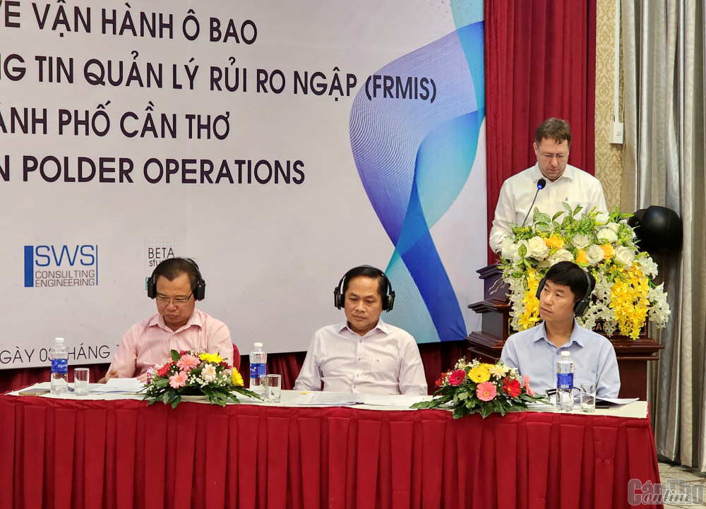   Lãnh đạo TP Cần Thơ dự hội thảo.