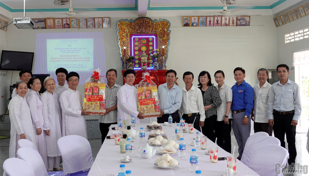 Chúc mừng chức sắc, chức việc, tín đồ nhân kỷ niệm 98 năm Ngày Khai đạo Cao Đài