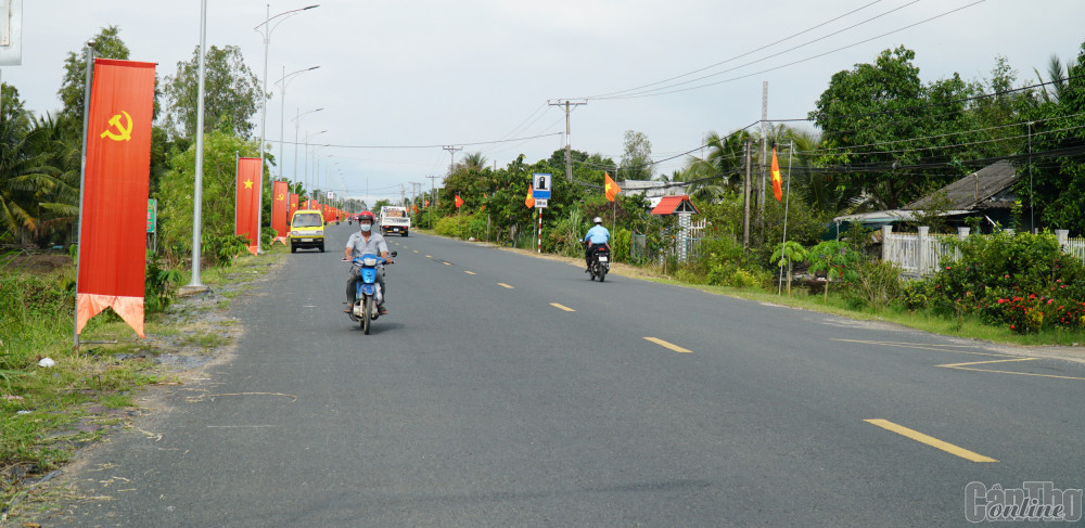 Đường tỉnh 922, đoạn qua thị trấn Cờ Đỏ luôn thông thoáng, bảo đảm an toàn giao thông.