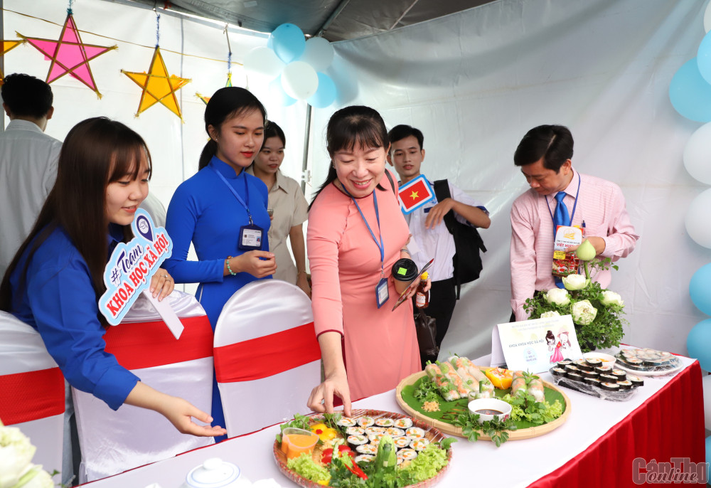 Họp mặt kỷ niệm 30 năm thiết lập quan hệ ngoại giao giữa Việt Nam và Hàn Quốc