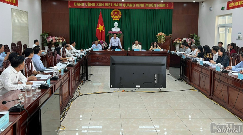 Thẩm tra các tờ trình trình tại kỳ họp HĐND thành phố