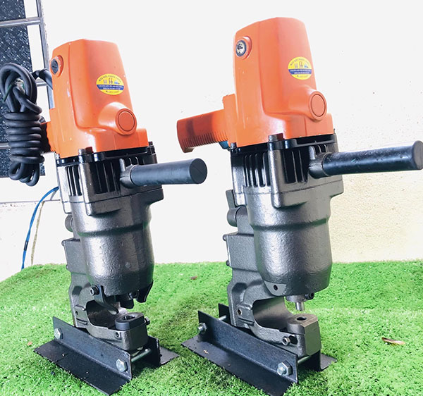 Máy đột lỗ cầm tay chạy điện nên mua dòng nào tốt?