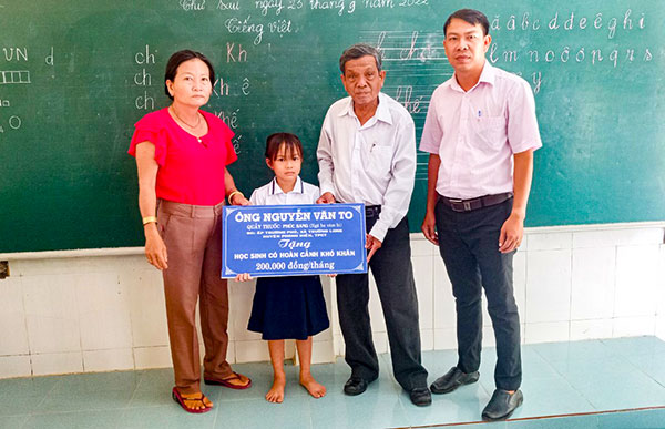 Còn sức khỏe là còn cống hiến