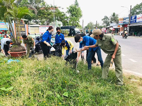 Xây dựng văn minh đô thị gắn với đảm bảo an toàn giao thông