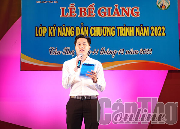 Trau dồi kỹ năng dẫn chương trình