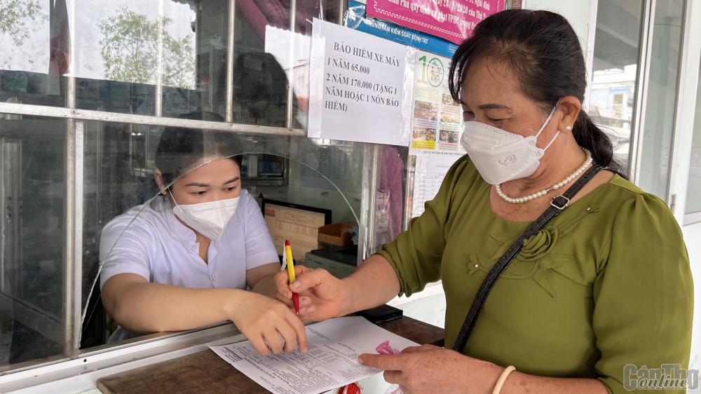 Nỗ lực thi đua hoàn thành chỉ tiêu về bảo hiểm