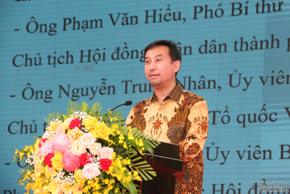 Ông Agustaviano Sofjan, Tổng lãnh sự Indonesia tại TP Hồ Chí Minh phát biểu khai mạc sự kiện. Ảnh: N.H