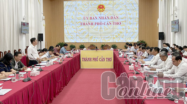Giám sát việc huy động, quản lý và sử dụng các nguồn lực phục vụ công tác phòng, chống dịch COVID-19