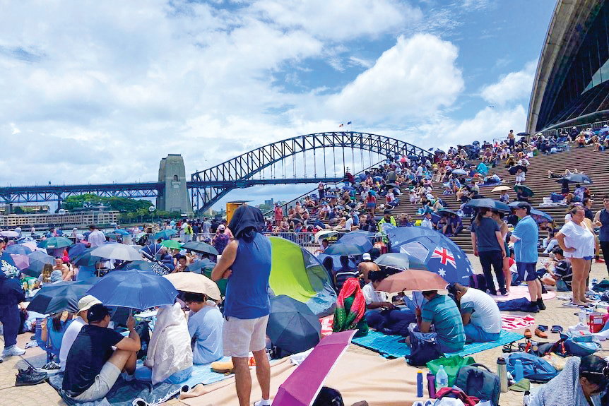 Người dân Úc nô nức đón chào năm mới 2023. Ảnh: ABC News