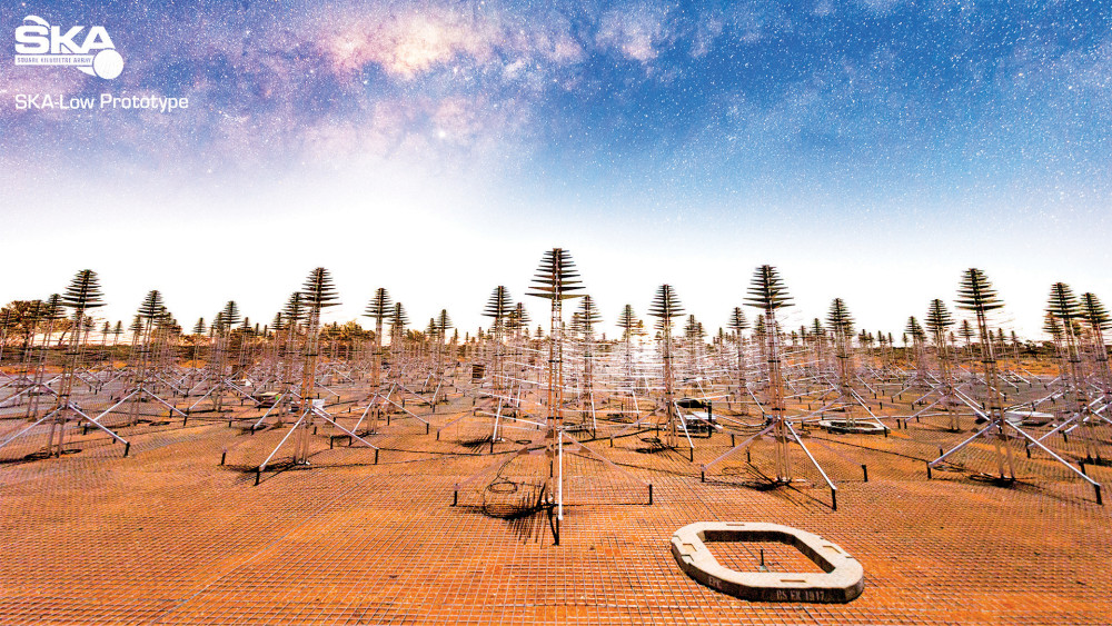 Mạng lưới ăng-ten SKA-Low tại Đài quan sát thiên văn vô tuyến Murchison ở Tây Úc.