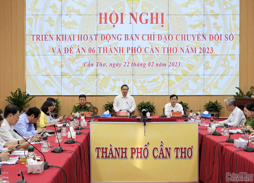 Xem chuyển đổi số là giải pháp quan trọng đẩy nhanh tốc độ phát triển thành phố