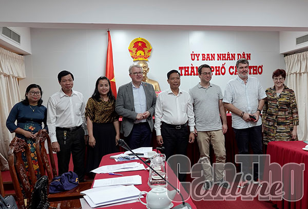 Lãnh đạo thành phố làm việc với đoàn đại biểu Ủy ban Ngân sách Quốc hội Cộng hòa Liên bang Đức