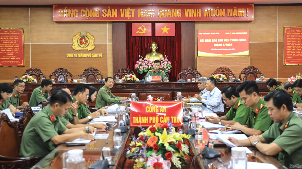 Các đại biểu tham dự Hội nghị tại điểm Cần Thơ.