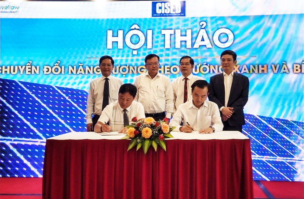 Hỗ trợ doanh nghiệp chuyển đổi năng lượng theo hướng xanh, bền vững Công ty CP năng lượng XTL Energy JSC ký kết hợp tác với DN TP Cần Thơ.