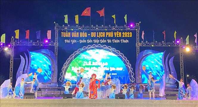 Văn nghệ bế mạc Tuần Văn hóa - Du lịch tỉnh Phú Yên năm 2023. Ảnh: Tường Quân – TTXVN