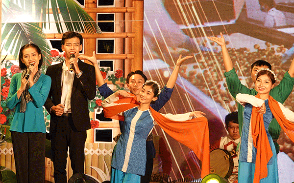 Xây dựng và phát triển văn học, nghệ thuật Cần Thơ xứng tầm