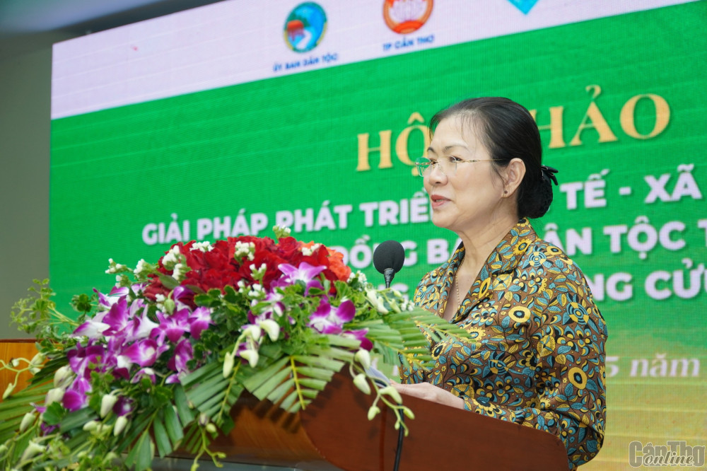 Bà Trương Thị Ngọc Ánh, Phó Chủ tịch Ủy ban T.Ư MTTQ Việt Nam phát biểu tại hội thảo. Ảnh: L.G
