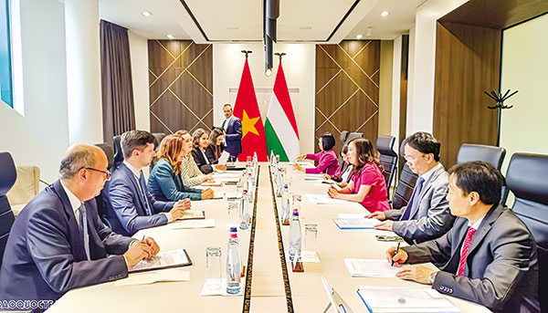 Việt Nam - Ðối tác ưu tiên trong chính sách “hướng Ðông” của Hungary
