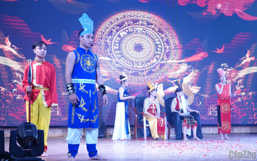 Tái hiện truyền thuyết "Sơn Tinh - Thủy Tinh" bằng kịch tiếng Anh