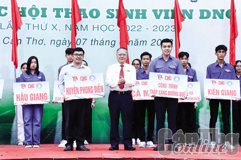 Rộn ràng hè tình nguyện