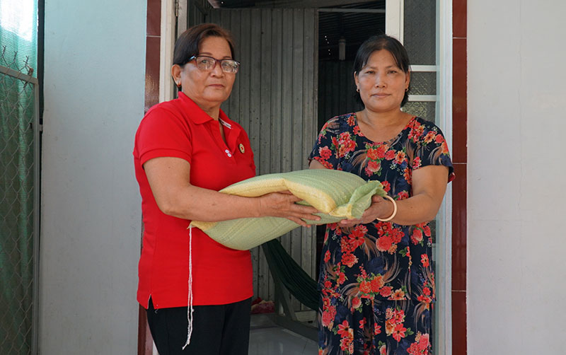 Hết lòng vì người nghèo