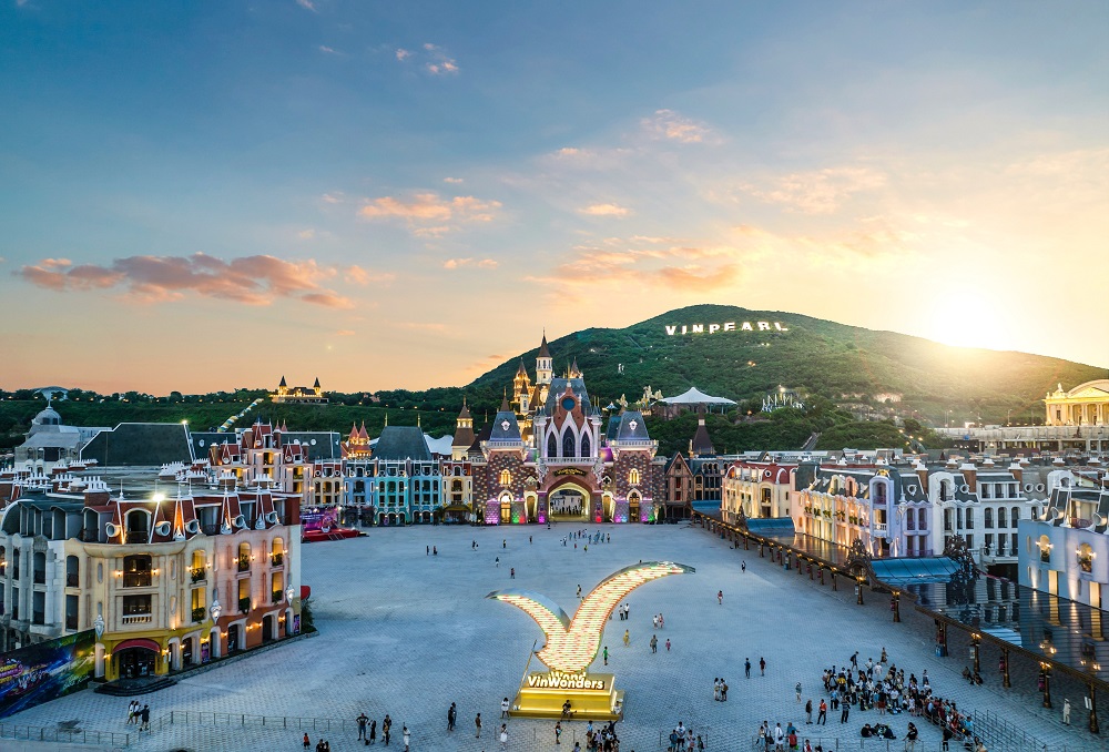 Mong đợi gì ở 7 “hitmakers” VPOP sẽ xuất hiện cùng Charlie Puth ở 8Wonder