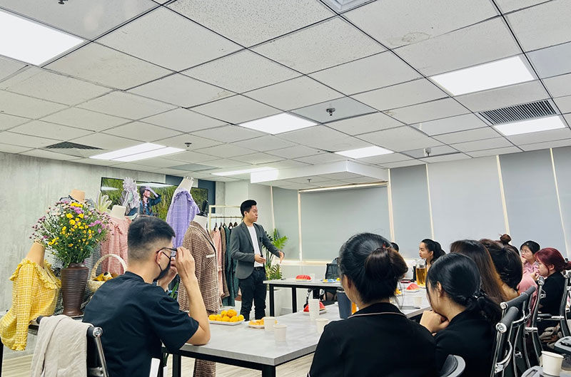 Tại sao Mialala thực hiện sự kiện kickoff trước mỗi dịp ra mắt Bộ sưu tập mới?