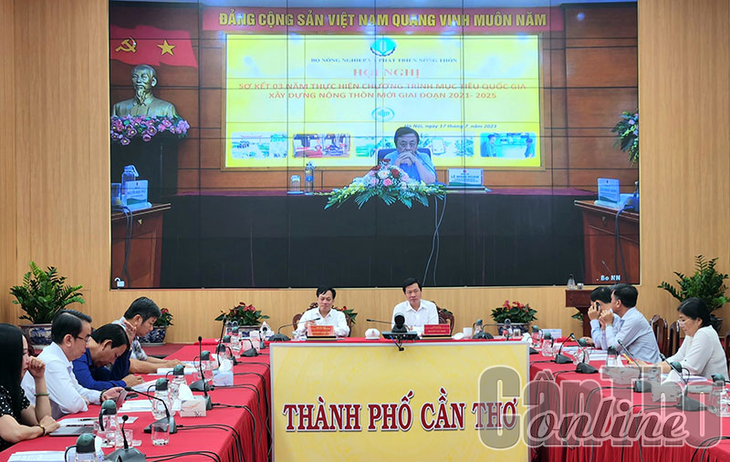 Xây dựng nông thôn trở thành nơi đáng sống, nơi để quay về