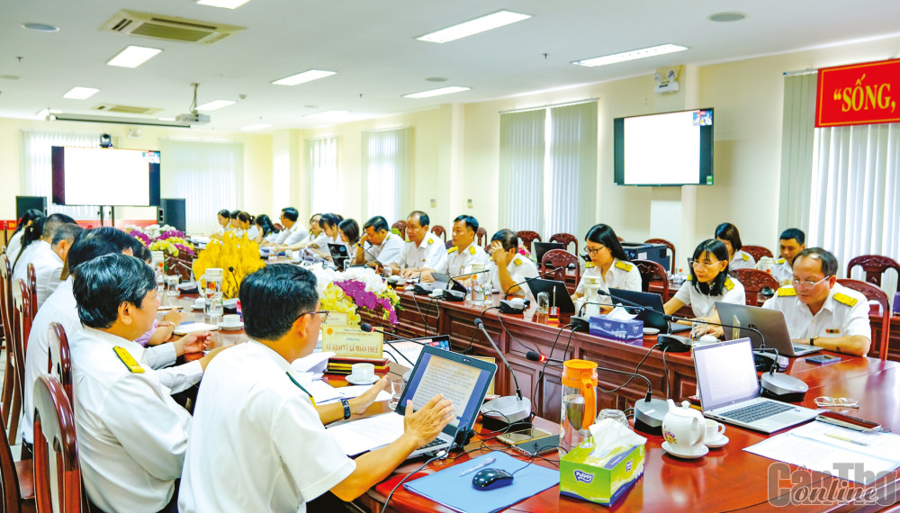 Cục Thuế TP Cần Thơ thực hiện đối thoại doanh nghiệp thông qua hình thức trực tuyến, thúc đẩy ứng dụng công nghệ thông tin và thuận lợi cho doanh nghiệp.