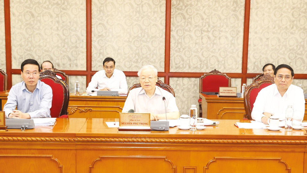 Bộ Chính trị, Ban Bí thư cho ý kiến về tình hình kinh tế - xã hội Tổng Bí thư Nguyễn Phú Trọng phát biểu kết luận cuộc họp. Ảnh: Trí Dũng - TTXVN