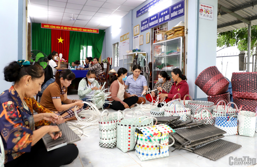 Chung tay vì mục tiêu giải quyết việc làm