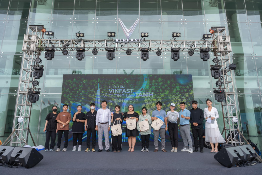 VinFast “khuấy đảo” Bình Dương với triển lãm xe điện lớn nhất Việt Nam