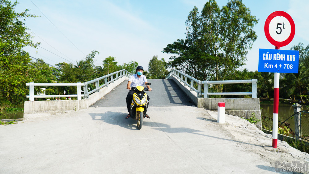 Cầu kênh KH6 ở ấp Đông Mỹ được giám sát chặt chẽ trong quá trình tổ chức thi công nên bảo đảm chất lượng, tiến độ, không xảy ra tiêu cực.