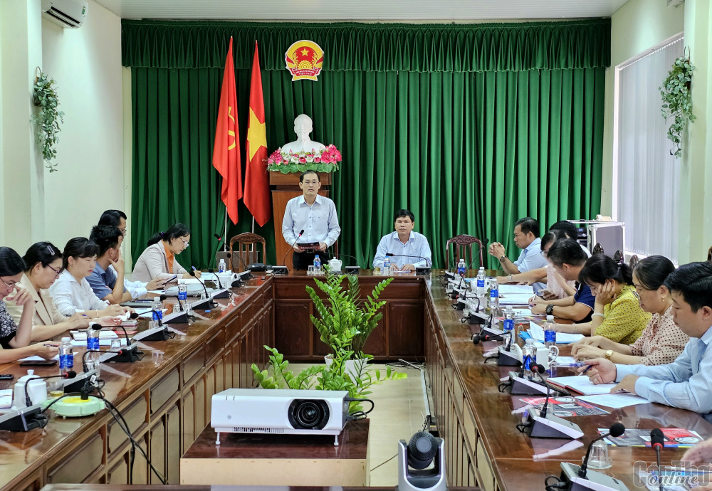 Đoàn công tác của Sở Khoa học và Công nghệ TP Cần Thơ làm việc với quận Ninh Kiều.