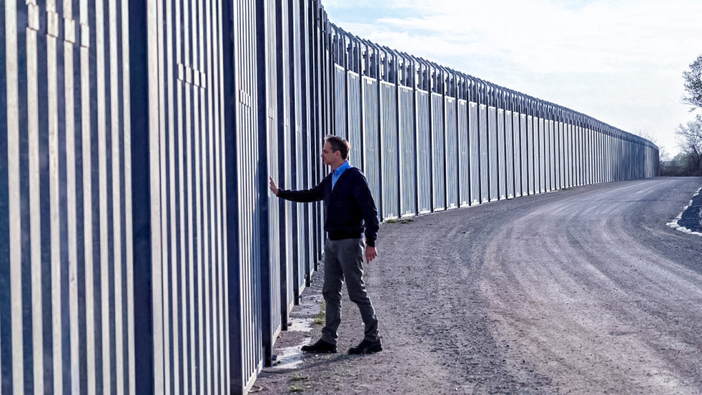 Tường rào ngăn người tị nạn tại châu Âu. Ảnh: AFP