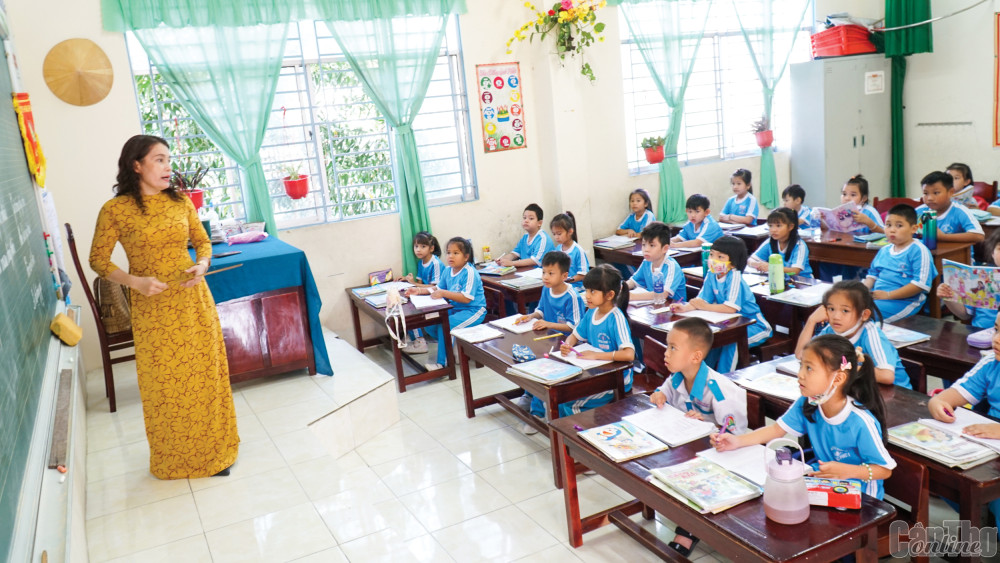 Một buổi học của cô trò Trường Tiểu học Hưng Phú 1 (quận Cái Răng, TP Cần Thơ).