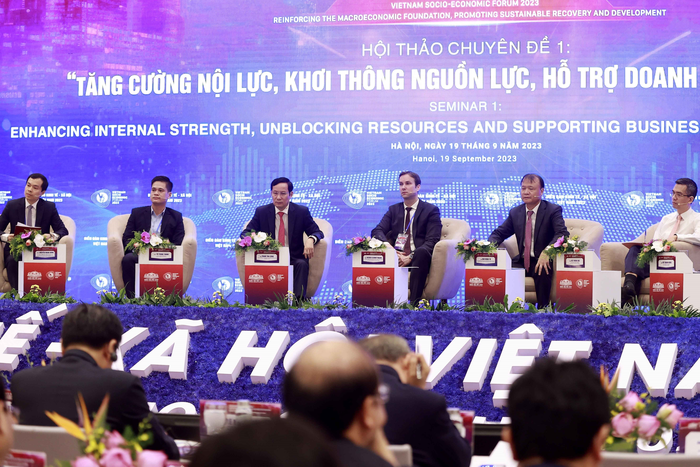 Khai mạc Diễn đàn Kinh tế - Xã hội Việt Nam năm 2023