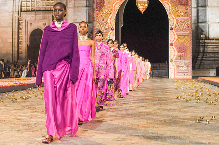 Dior tổ chức chương trình giới thiệu bộ sưu tập thu 2023 tại Ấn Độ.