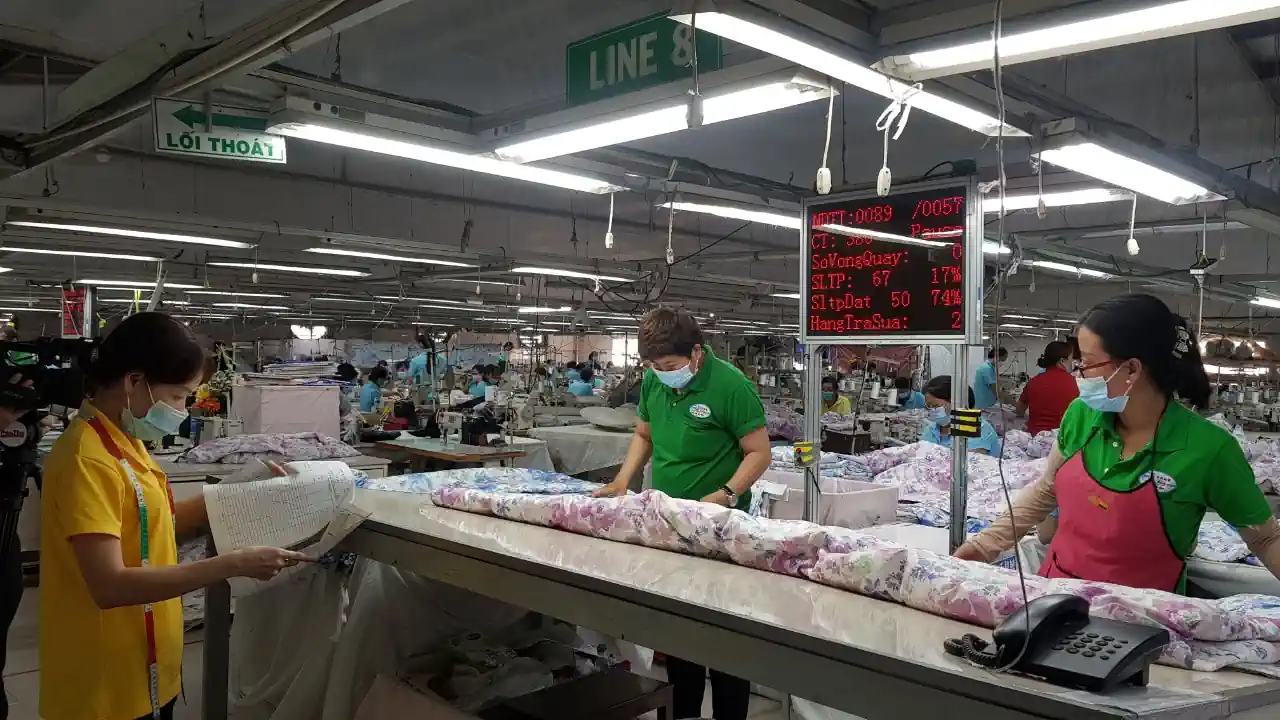 Thị trường lao động phục hồi nhẹ, nhưng vẫn bấp bênh Ngành may mặc đơn hàng giảm nên tỷ lệ thiếu việc làm trong ngành khá cao.