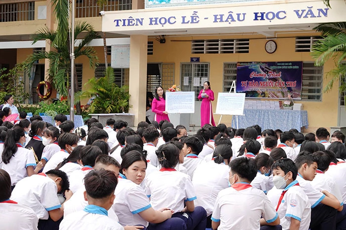 Lấy đời sống văn hóa người Cần Thơ làm trung tâm của sự phát triển