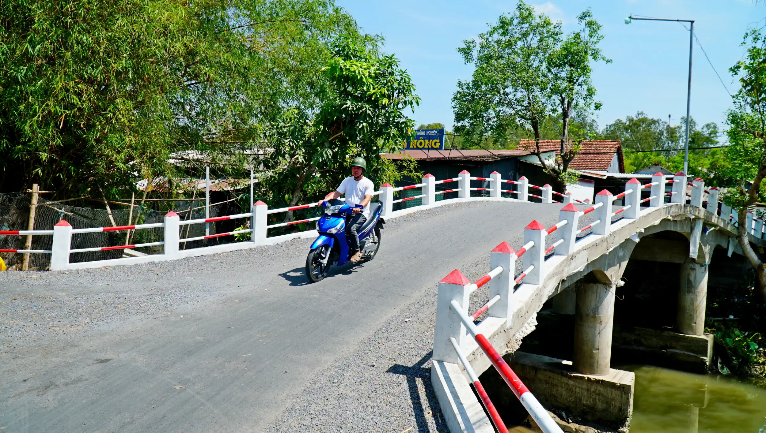 Lĩnh vực đầu tư xây dựng được cấp ủy và UBKT quận Thốt Nốt quan tâm KT, GS. Trong ảnh: Cầu Bà Nga ở phường Thuận Hưng được bảo đảm chất lượng, không xảy ra tiêu cực trong quá trình xây dựng. 