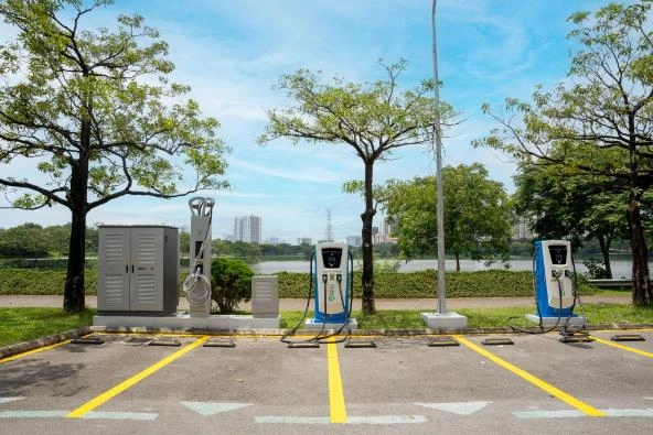 Chủ xe VinFast ở 80 thành phố có thể tìm thấy trạm sạc trong bán kính chỉ 3,5km